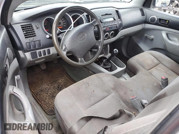 2008 Toyota Tacoma z VIN 5TENX22N08Z551644, wystawiony jako Copart lot #61460485 z przebiegiem 317 705 mil mil oraz Szkoda całkowita • Salvage title. Historia ofert i sprzedaży dostępna na DreamBid. Obrazek 8.