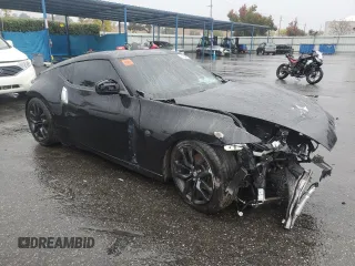2017 Nissan 370Z z VIN JN1AZ4EH7HM952775, wystawiony jako Copart lot #81940704 z przebiegiem Nie podano mil oraz Szkoda całkowita • Salvage title. Historia ofert i sprzedaży dostępna na DreamBid. Obrazek 4.