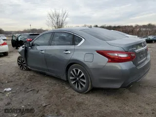 2018 Nissan Altima 2.5 SL with VIN 1N4AL3AP2JC164770, listed as a Copart auction lot 43735355 with 188,140 mi miles and Salvage Title. Bid and sale history available at carsss.com. Image 2.