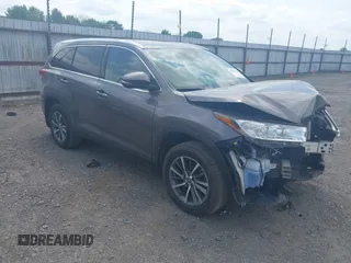2019 Toyota Highlander SE with VIN 5TDKZRFH3KS353087, listed as a IAAI auction lot 42006593 with 74,214 mi miles and . Bid and sale history available at DreamBid. Image 1.