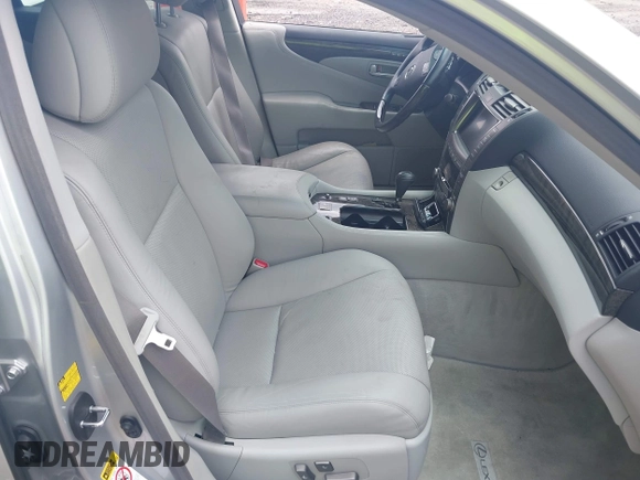 2008 Lexus LS 460 with VIN JTHBL46F785080803, listed as a IAAI auction lot 42484562 with 125,398 mi miles and . Bid and sale history available at DreamBid. Image 5.