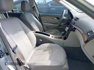 2007 Mercedes-Benz E 550 with VIN WDBUF72X87B102677, listed as a IAAI auction lot 41583518 with Not Provided miles and . Bid and sale history available at DreamBid. Image 5.