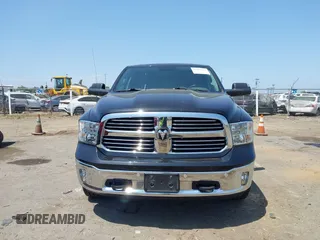 2017 Ram 1500 Big Horn z VIN 1C6RR7LM4HS882771, wystawiony jako IAAI lot #42401357 z przebiegiem 81 646 mil mil oraz . Historia ofert i sprzedaży dostępna na DreamBid. Obrazek 12.
