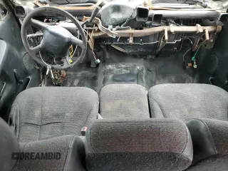 2000 Chevrolet Silverado 1500 with VIN 2GCEC19W1Y1309907, listed as a Copart auction lot 50640185 with Not Provided miles and Salvage Title. Bid and sale history available at DreamBid. Image 8.