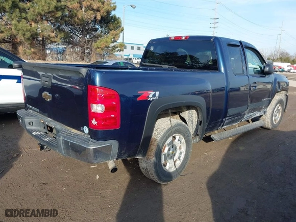 2007 Chevrolet Silverado 1500 LT w/1LT with VIN 2GCEK19J071715585, listed as a IAAI auction lot 41492009 with 265,174 mi miles. Bid and sale history available at carsss.com. Image 4.