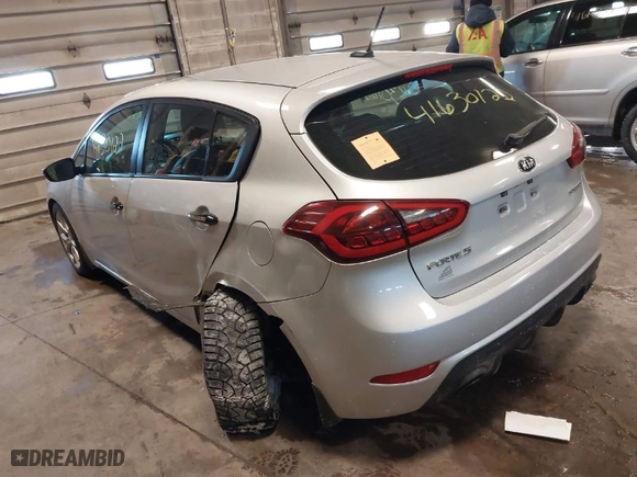 2016 Kia Forte 5-Door SX with VIN KNAFZ5A37G5498441, listed as a IAAI auction lot 41630122 with 118,802 mi miles. Bid and sale history available at carsss.com. Image 3.