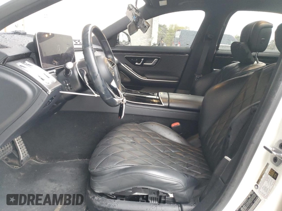 2022 Mercedes-Benz S 580 z VIN W1K6G7GB8NA106385, wystawiony jako Copart lot #52024595 z przebiegiem 75 696 mil mil oraz Szkoda całkowita • Salvage title. Historia ofert i sprzedaży dostępna na DreamBid. Obrazek 7.