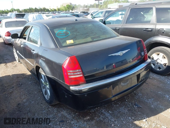 2007 Chrysler 300 C with VIN 2C3LA63H57H762801, listed as a IAAI auction lot 42092286 with 1 mi miles. Bid and sale history available at carsss.com. Image 3.