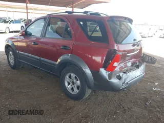 2007 Kia Sorento LX z VIN KNDJD736775666738, wystawiony jako IAAI lot #42371168 z przebiegiem 161 799 mil mil oraz . Historia ofert i sprzedaży dostępna na DreamBid. Obrazek 3.