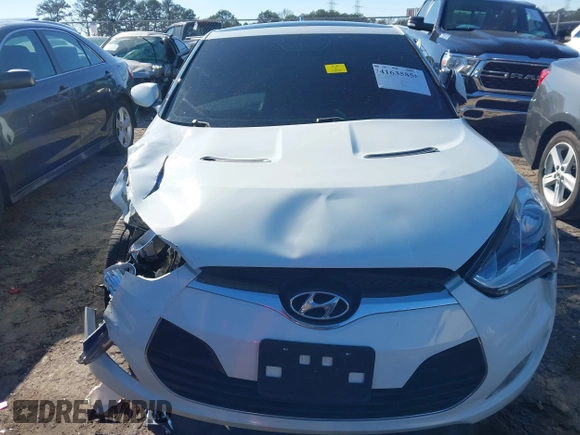 2013 Hyundai Veloster w/Black Int with VIN KMHTC6AD5DU116443, listed as a IAAI auction lot 41635858 with 170,173 mi miles and . Bid and sale history available at DreamBid. Image 12.