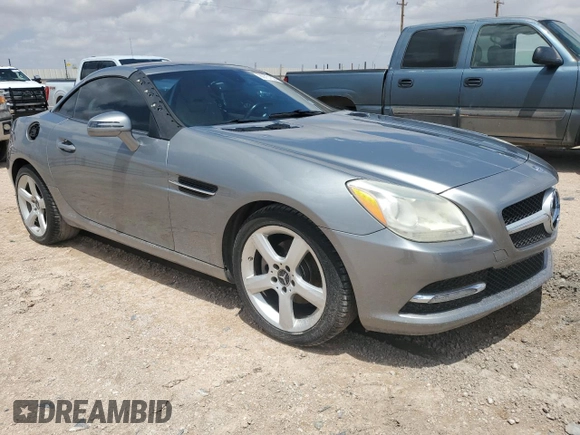 2012 Mercedes-Benz SLK 250 с VIN WDDPK4HA6CF046002, выставлен на аукционе Copart как лот 60751324 с пробегом 86 637 миль миль и Чистый • Clean title. История ставок и продаж доступна на DreamBid. Изображение 4.