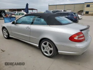 2005 Mercedes-Benz CLK 500 z VIN WDBTK75G75T041381, wystawiony jako Copart lot #63317915 z przebiegiem 85 750 mil mil oraz Szkoda całkowita • Salvage title. Historia ofert i sprzedaży dostępna na DreamBid. Obrazek 2.