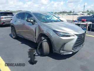 2024 Lexus NX 250 z VIN 2T2ADCAZ3RC009989, wystawiony jako IAAI lot #42331593 z przebiegiem 14 240 mil mil oraz . Historia ofert i sprzedaży dostępna na DreamBid. Obrazek 1.