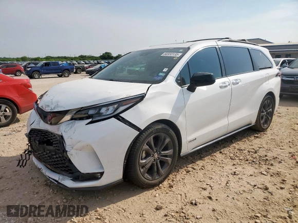 2021 Toyota Sienna XSE with VIN 5TDDRKECXMS011869, listed as a Copart auction lot 60333135 with 77,316 mi miles and Salvage title. Bid and sale history available at DreamBid. Image 1.