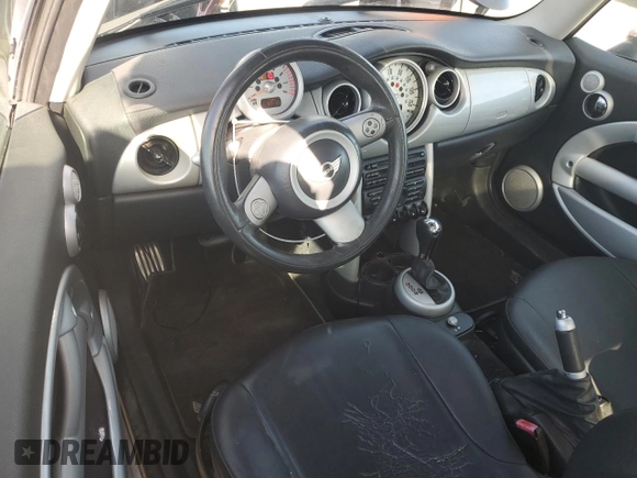 2004 MINI Hardtop with VIN WMWRC33464TJ62893, listed as a Copart auction lot 51905565 with 141,958 mi miles and Salvage Title. Bid and sale history available at DreamBid. Image 8.