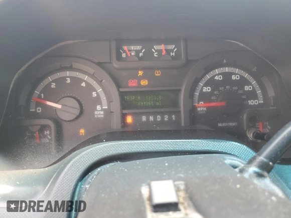 2009 Ford Econoline Passenger XL with VIN 1FBSS31L99DA33926, listed as a Copart auction lot 61430285 with 491,365 mi miles and Salvage title. Bid and sale history available at DreamBid. Image 9.