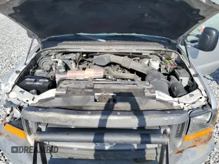 2001 Ford F-250 XL with VIN 1FTNF21L11EC49565, listed as a Copart auction lot 57776185 with 110,842 mi miles and Salvage title. Bid and sale history available at DreamBid. Image 11.