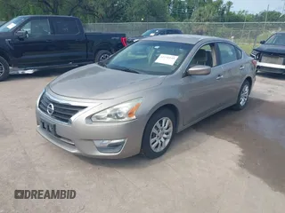 2013 Nissan Altima SV with VIN 1N4AL3AP4DN561907, listed as a IAAI auction lot 42230149 with 189,351 mi miles and . Bid and sale history available at carsss.com. Image 2.