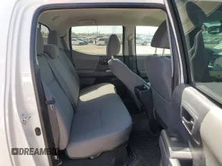 2023 Toyota Tacoma SR5 z VIN 3TMAZ5CN3PM219718, wystawiony jako Copart lot #55253845 z przebiegiem 18 879 mil mil oraz Szkody całkowita. Historia ofert i sprzedaży dostępna na DreamBid. Obrazek 10.