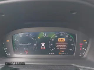 2025 Honda Accord Touring with VIN 1HGCY2F82SA033286, listed as a IAAI auction lot 42110972 with 773 mi miles and . Bid and sale history available at DreamBid. Image 7.