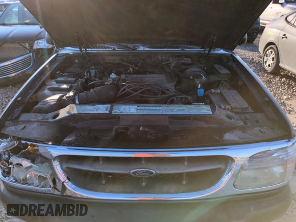 2000 Ford Explorer XLT with VIN 1FMZU83P4YUA57305, listed as a Copart auction lot 45678075 with 237,249 mi miles and Salvage title. Bid and sale history available at DreamBid. Image 11.