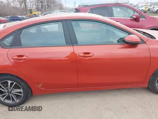 2024 Kia Forte LX with VIN 3KPF24AD9RE730734, listed as a IAAI auction lot 41699841 with 17,600 mi miles. Bid and sale history available at carsss.com. Image 13.