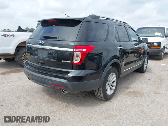 2014 Ford Explorer XLT with VIN 1FM5K7D87EGA12777, listed as a IAAI auction lot 42475476 with 124,095 mi miles and . Bid and sale history available at DreamBid. Image 4.