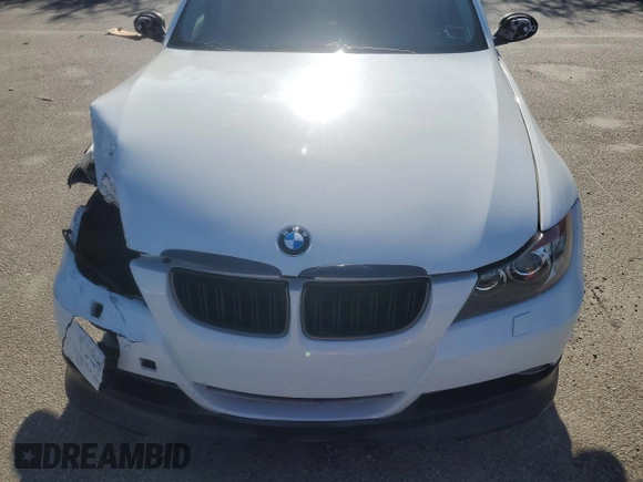 2008 BMW 3 Series 328xi with VIN WBAVC73558KP37642, listed as a Copart auction lot 61891395 with 113,254 mi miles and Salvage title. Bid and sale history available at DreamBid. Image 11.