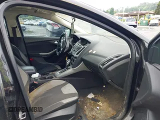 2012 Ford Focus SE с VIN 1FAHP3F21CL460902, выставлен на аукционе IAAI как лот 42482808 с пробегом 147 576 миль миль и . История ставок и продаж доступна на DreamBid. Изображение 5.