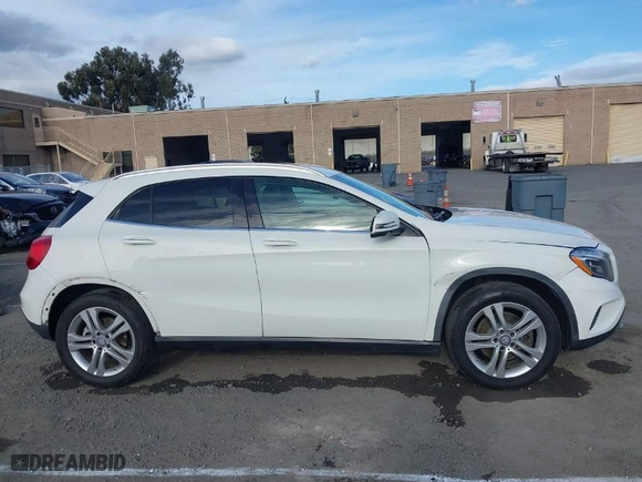 2015 Mercedes-Benz GLA-Class GLA 250 with VIN WDCTG4GB1FJ089324, listed as a IAAI auction lot 41657657 with NaN miles. Bid and sale history available at carsss.com. Image 13.