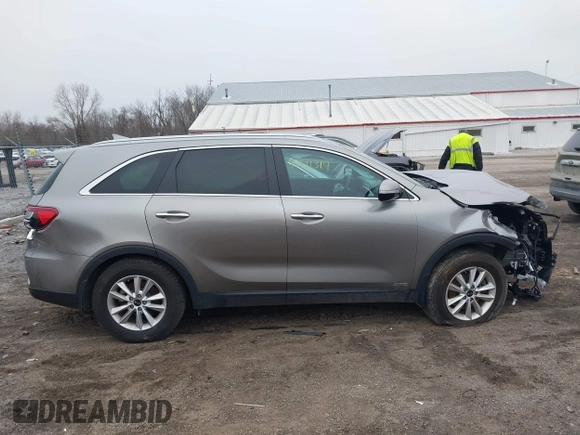2019 Kia Sorento LX with VIN 5XYPGDA33KG508972, listed as a IAAI auction lot 41511319 with 88,285 mi miles. Bid and sale history available at carsss.com. Image 13.