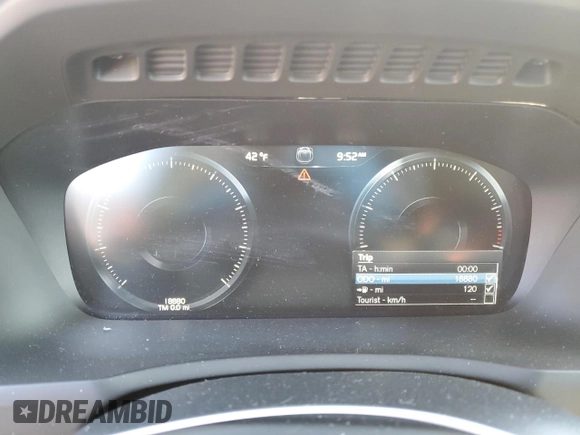2022 Volvo XC90 Momentum with VIN YV4A221K9N1841503, listed as a Copart auction lot 43504854 with 18,880 mi miles and . Bid and sale history available at DreamBid. Image 9.