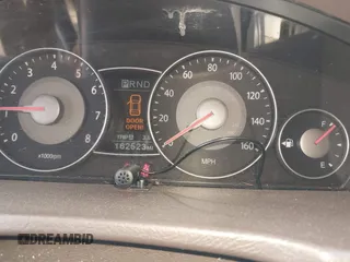 2008 Kia Amanti with VIN KNALD125385145061, listed as a IAAI auction lot 42006853 with 162,523 mi miles. Bid and sale history available at carsss.com. Image 7.