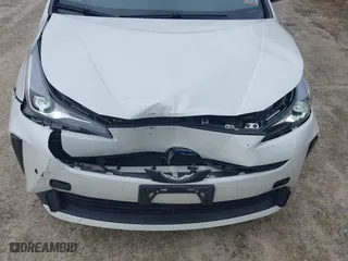 2019 Toyota Prius L Eco with VIN JTDKARFUXK3098878, listed as a IAAI auction lot 41840307 with 43,085 mi miles. Bid and sale history available at carsss.com. Image 6.