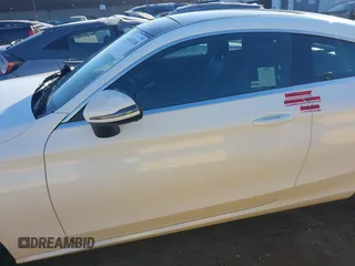 2017 Mercedes-Benz C 300 with VIN WDDWJ4JB4HF505505, listed as a IAAI auction lot 41413118 with 33,022 mi miles and . Bid and sale history available at carsss.com. Image 13.