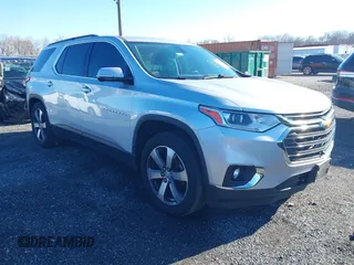 2020 Chevrolet Traverse LT z VIN 1GNEVHKW8LJ108105, wystawiony jako IAAI lot #41854348 z przebiegiem 153 532 mil mil oraz . Historia ofert i sprzedaży dostępna na DreamBid. Obrazek 1.
