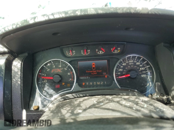 2014 Ford F-150 XL с VIN 1FTMF1CT1EFB47492, выставлен на аукционе Copart как лот 49400635 с пробегом 188 533 миль миль и Списание • Salvage title. История ставок и продаж доступна на DreamBid. Изображение 9.