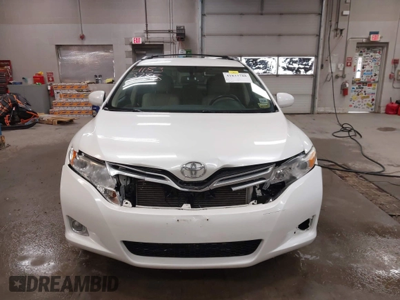 2010 Toyota Venza with VIN 4T3ZA3BB2AU021658, listed as a IAAI auction lot 41833788 with 180,832 mi miles. Bid and sale history available at carsss.com. Image 12.