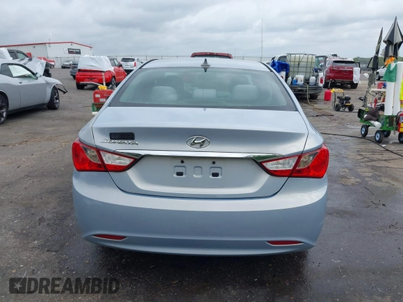 2013 Hyundai Sonata GLS z VIN 5NPEB4AC2DH781807, wystawiony jako IAAI lot #41958385 z przebiegiem 177 531 mil mil oraz . Historia ofert i sprzedaży dostępna na DreamBid. Obrazek 16.