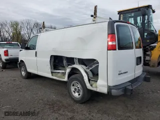 2021 GMC Savana Cargo Van with VIN 1GTW7AF76M1246793, listed as a Copart auction lot 53175075 with 52,061 mi miles and Salvage Title. Bid and sale history available at carsss.com. Image 2.