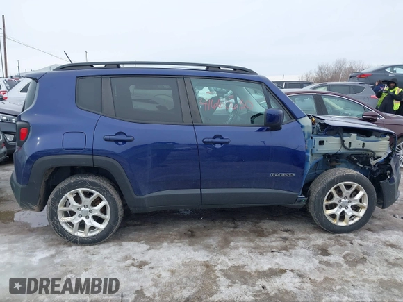 2017 Jeep Renegade Latitude with VIN ZACCJBBB4HPG10655, listed as a IAAI auction lot 41660630 with 118,072 mi miles. Bid and sale history available at carsss.com. Image 13.