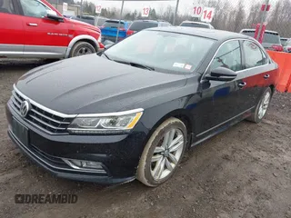 2017 Volkswagen Passat SE z VIN 1VWGT7A30HC031442, wystawiony jako IAAI lot #42008142 z przebiegiem 171 069 mil mil oraz . Historia ofert i sprzedaży dostępna na DreamBid. Obrazek 20.