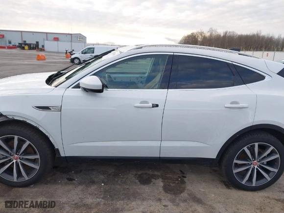 2022 Jaguar E-PACE SE with VIN SADFP2FX3N1031142, listed as a IAAI auction lot 41218650 with 83,735 mi miles. Bid and sale history available at carsss.com. Image 15.
