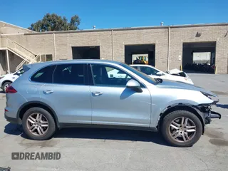2016 Porsche Cayenne z VIN WP1AA2A24GKA36266, wystawiony jako IAAI lot #41857643 z przebiegiem 109 507 mil mil oraz . Historia ofert i sprzedaży dostępna na DreamBid. Obrazek 14.