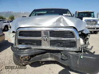 2011 Ram 2500 SLT z VIN 3D7TT2CT0BG508088, wystawiony jako Copart lot #57180845 z przebiegiem 111 311 mil mil oraz Szkoda całkowita • Salvage title. Historia ofert i sprzedaży dostępna na DreamBid. Obrazek 5.