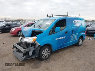 2019 Nissan NV200 S z VIN 3N6CM0KN8KK696187, wystawiony jako IAAI lot #41688850 z przebiegiem 126 602 mil mil oraz . Historia ofert i sprzedaży dostępna na DreamBid. Obrazek 2.