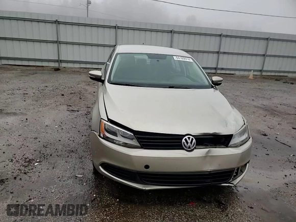 2014 Volkswagen Jetta Sedan SE with VIN 3VWD17AJ1EM262366, listed as a Copart auction lot 84189914 with 151,658 mi miles and Salvage Title. Bid and sale history available at carsss.com. Image 11.