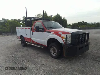 2015 Ford F-250 z VIN 1FDBF2BT9FEC28032, wystawiony jako IAAI lot #42014954 z przebiegiem 342 615 mil mil oraz . Historia ofert i sprzedaży dostępna na DreamBid. Obrazek 1.