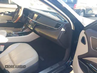 2015 Kia K900 Premium with VIN KNALU4D47F6025048, listed as a IAAI auction lot 41234546 with 122,577 mi miles. Bid and sale history available at carsss.com. Image 5.
