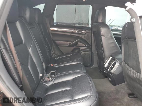 2016 Porsche Cayenne с VIN WP1AA2A20GLA11522, выставлен на аукционе Copart как лот 62493555 с пробегом 43 757 миль миль и Списание • Salvage title. История ставок и продаж доступна на DreamBid. Изображение 11.